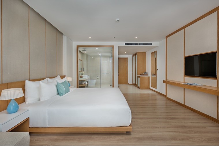 Phòng Premier Suite Double City View